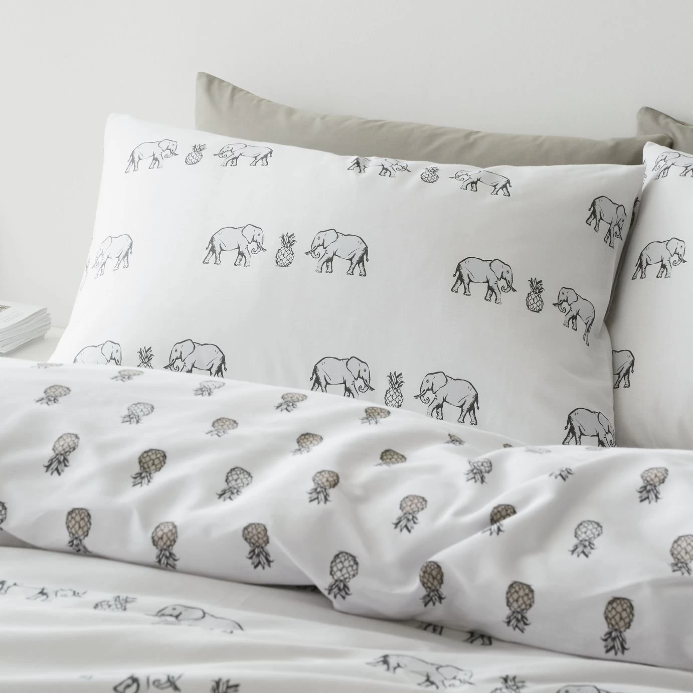 Pineapple Elephant Tembo Natural Bedding Set - King - Image 4