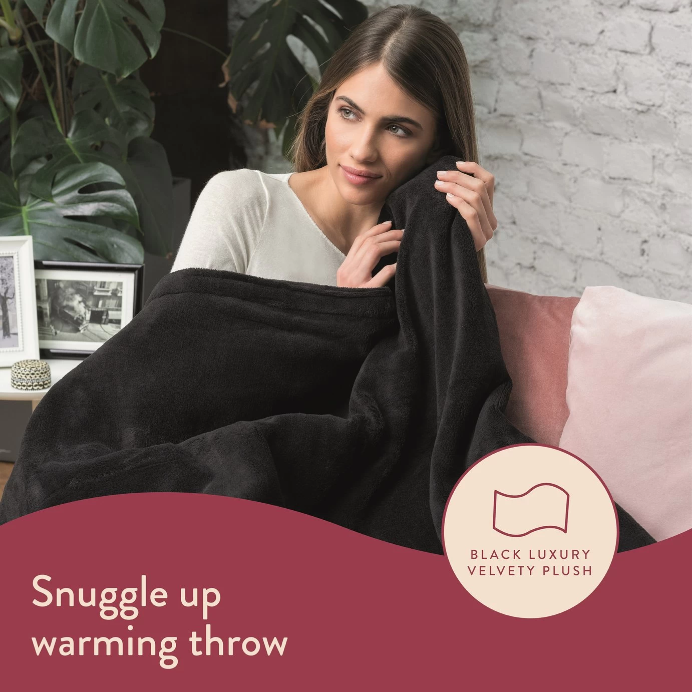 Dreamland Snuggle Up Black Heated Throw - Large - Image 2