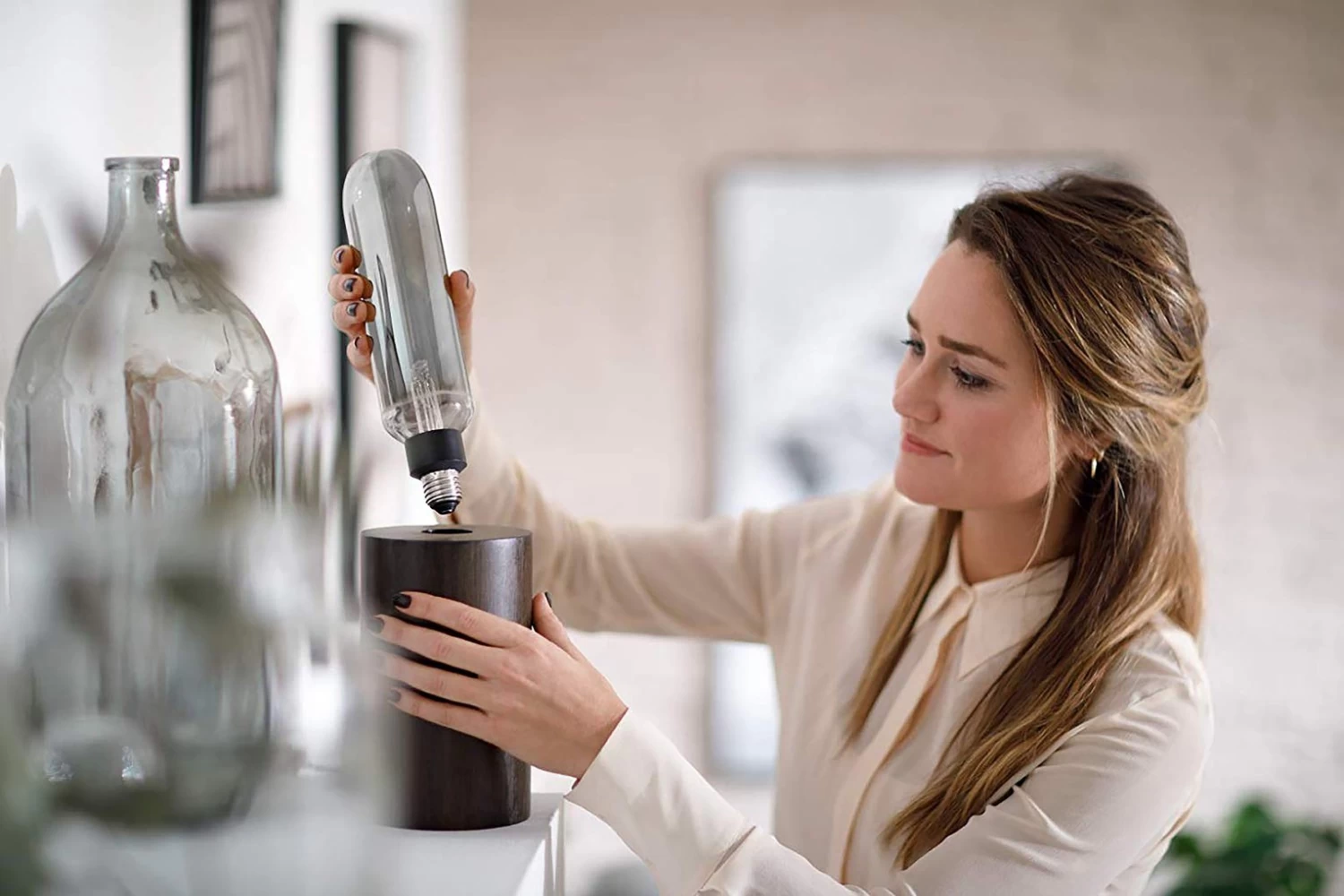 Philips LED Filament E27 6.5W (25W) Dim Giant Bulb - Smoky - Image 5