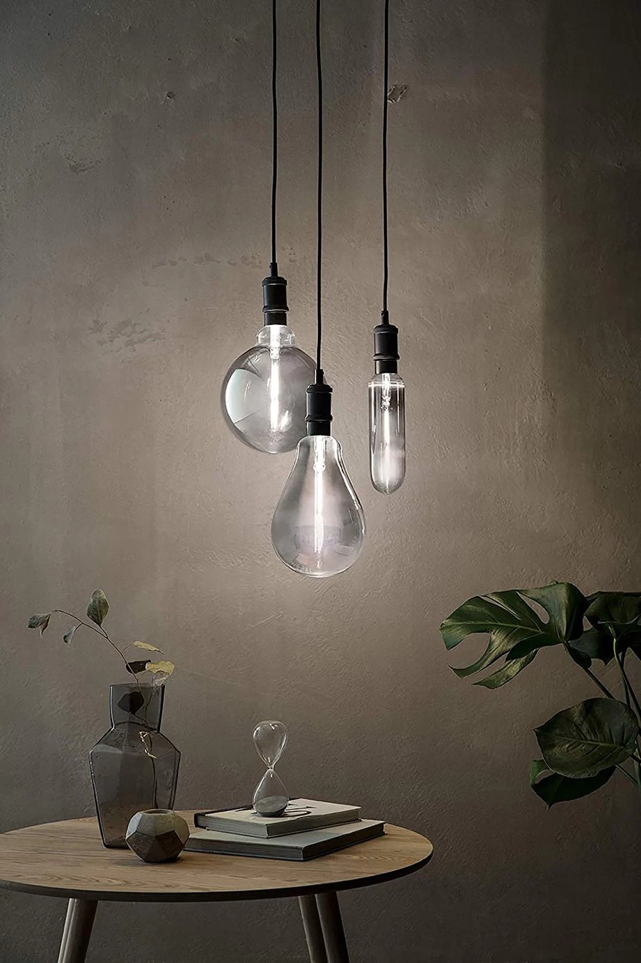 Philips LED Filament E27 6.5W (25W) Dim Giant Bulb - Smoky - Image 6